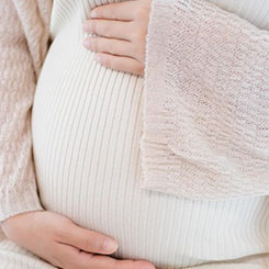 其内存为🚉🐲96G H🙅‍♂️BM2e⚗👩‍❤️‍💋‍👩，片间互联🇷🇺🧥